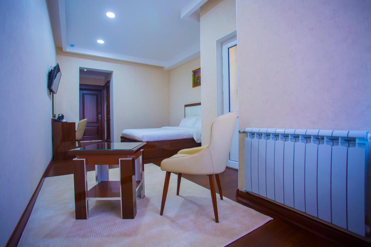 Hotel Ayni Dushanbe Ngoại thất bức ảnh