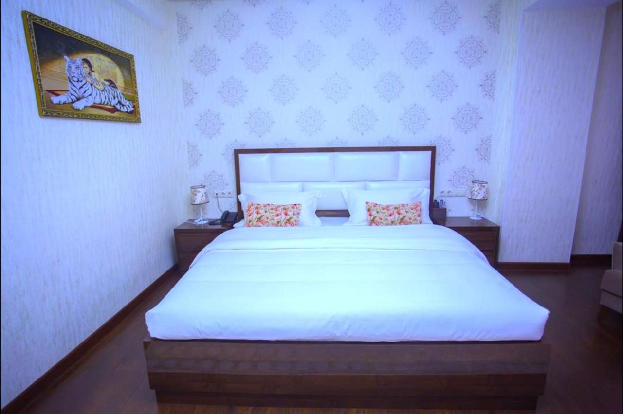 Hotel Ayni Dushanbe Ngoại thất bức ảnh